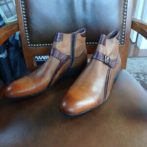 Mens Italian new and unworn all leather short boots